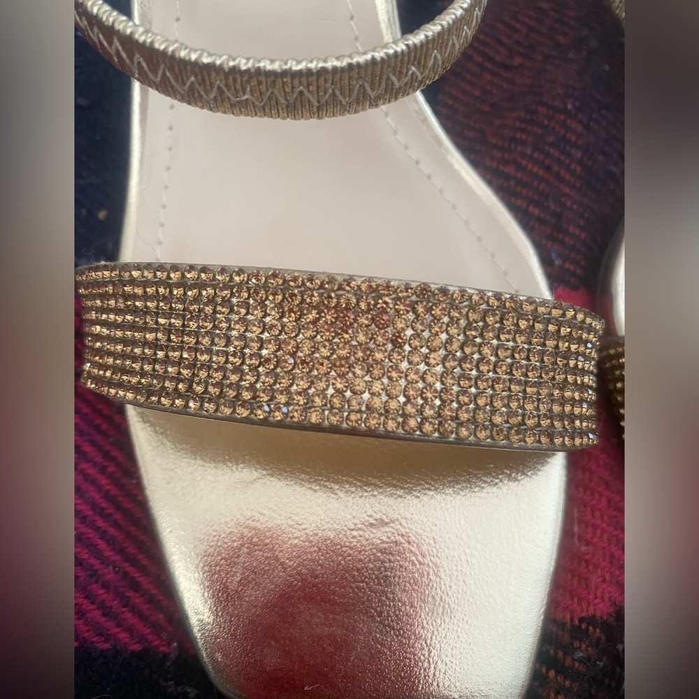 Chic Gold Rhinestone Heels – Size 6 - Picture 4 of 5